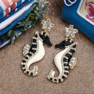 BETSEY JOHNSON RHINESTONE ENAMEL SEAHORSE EARRINGS 2